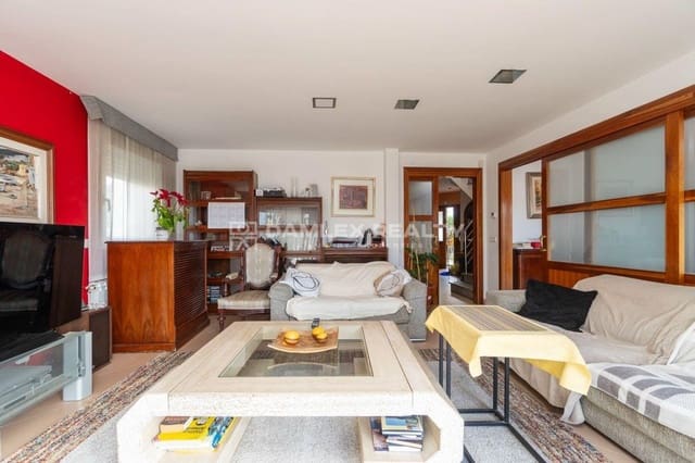 6 bedroom Villa for sale in Palamós with pool - € 899,000 (Ref: 8142993)