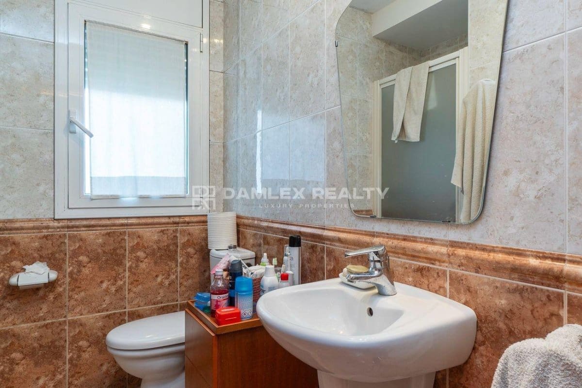 6 bedroom Villa for sale in Palamos with pool - € 899,000 (Ref: 8142993)