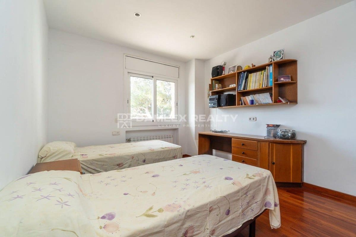 6 bedroom Villa for sale in Palamos with pool - € 899,000 (Ref: 8142993)