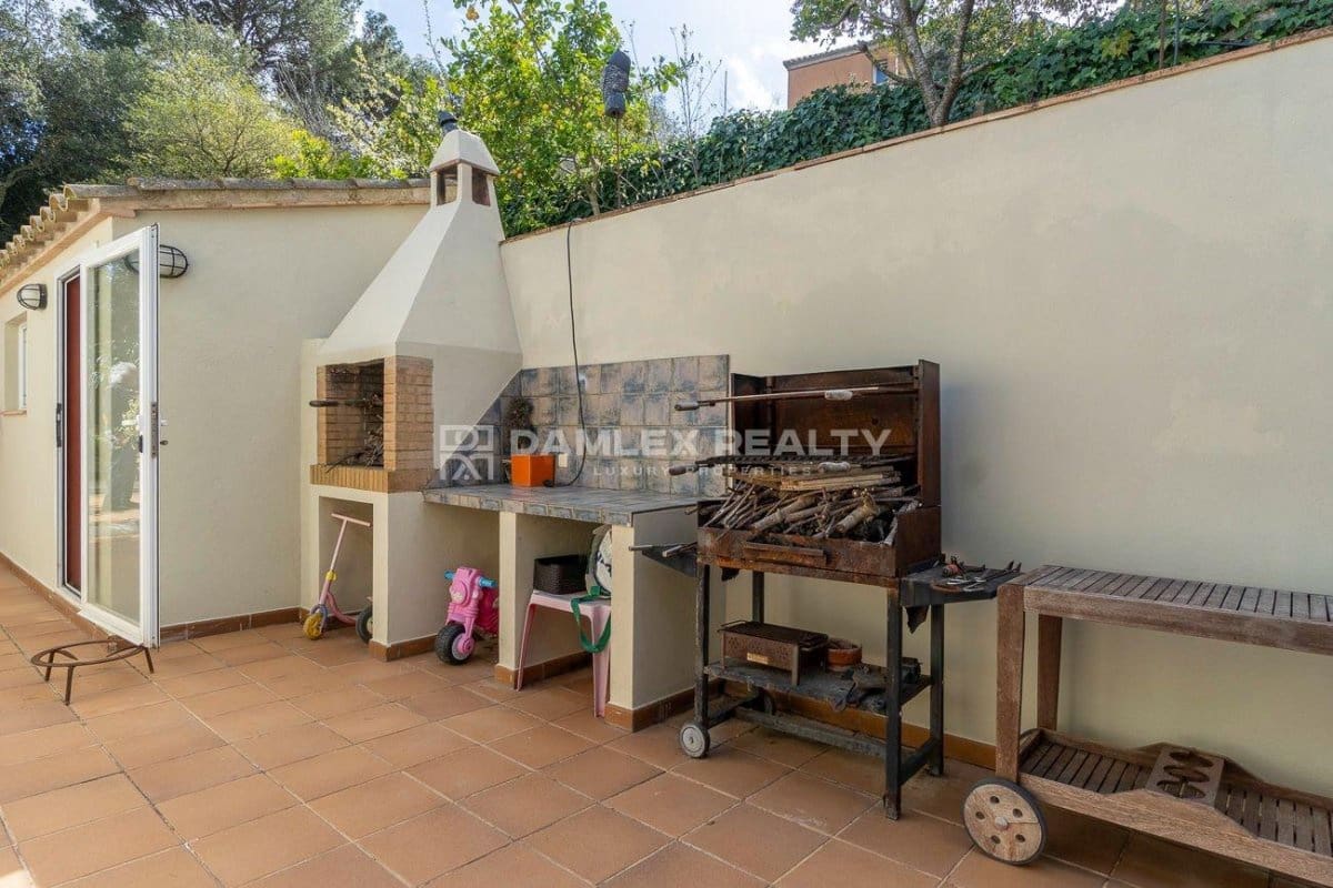 5 sypialnia Willa na sprzedaż w Begur z basenem garażem - 875 000 € (Ref: 8146558)