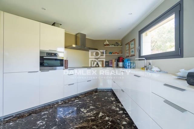 5 bedroom Villa for sale in Tossa de Mar with garage - € 3,300,000 (Ref: 8149406)