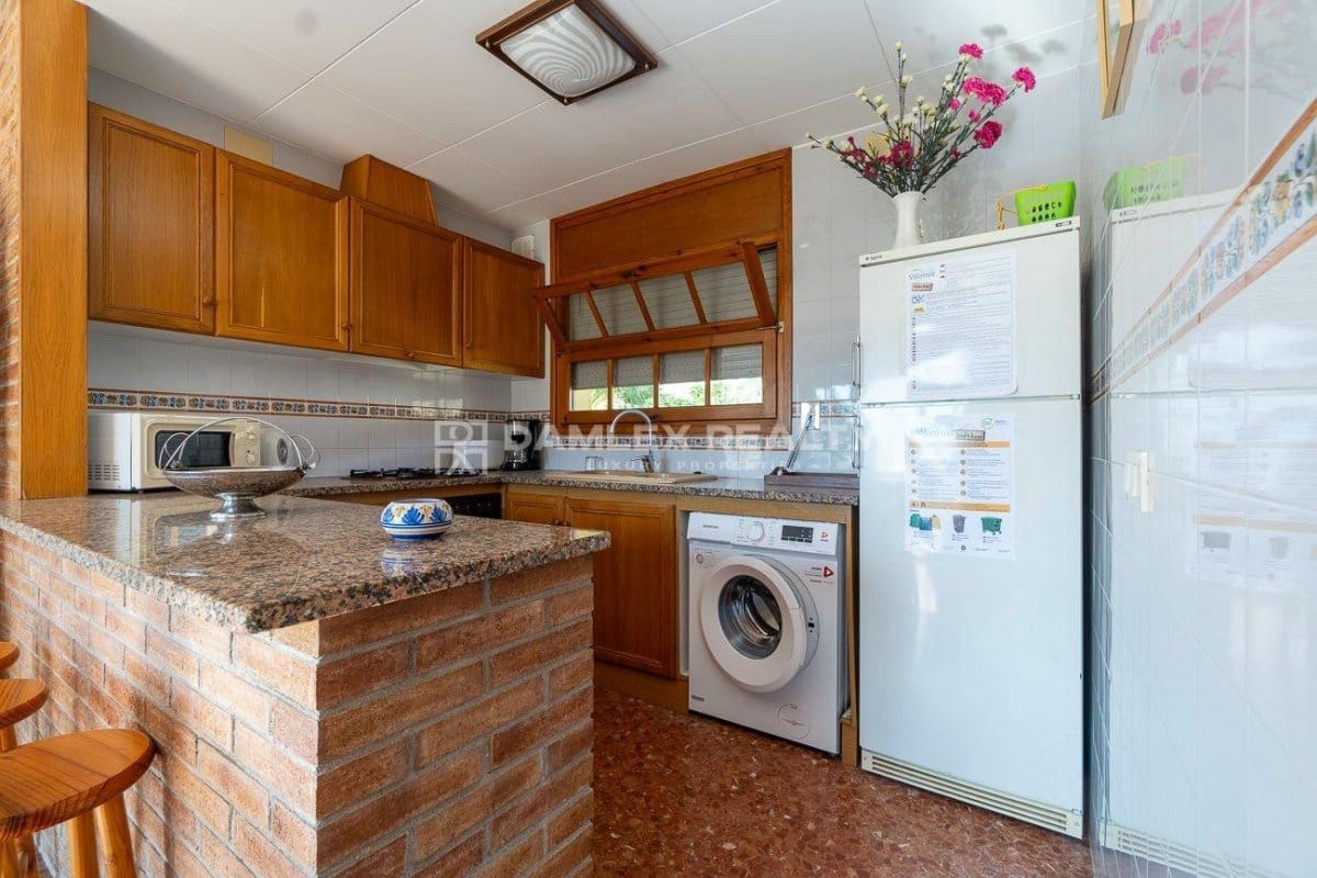 3 slaapkamer Villa te koop in Lloret de Mar met zwembad garage - € 590.000 (Ref: 8153078)