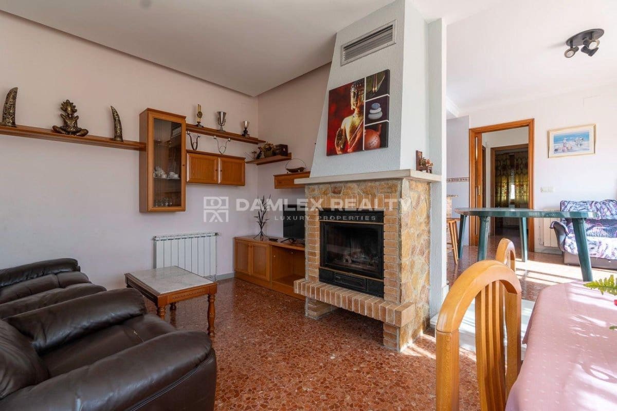 3 slaapkamer Villa te koop in Lloret de Mar met zwembad garage - € 590.000 (Ref: 8153078)