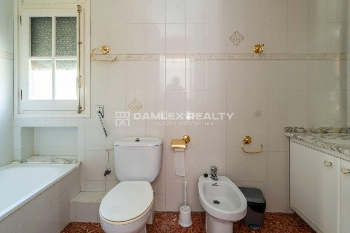 3 slaapkamer Villa te koop in Lloret de Mar met zwembad garage - € 590.000 (Ref: 8153078)