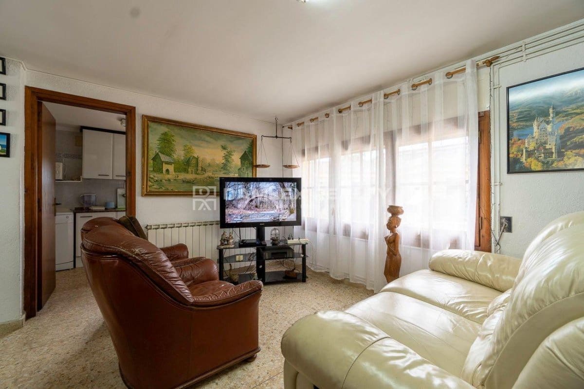 3 slaapkamer Villa te koop in Lloret de Mar met zwembad garage - € 590.000 (Ref: 8153078)