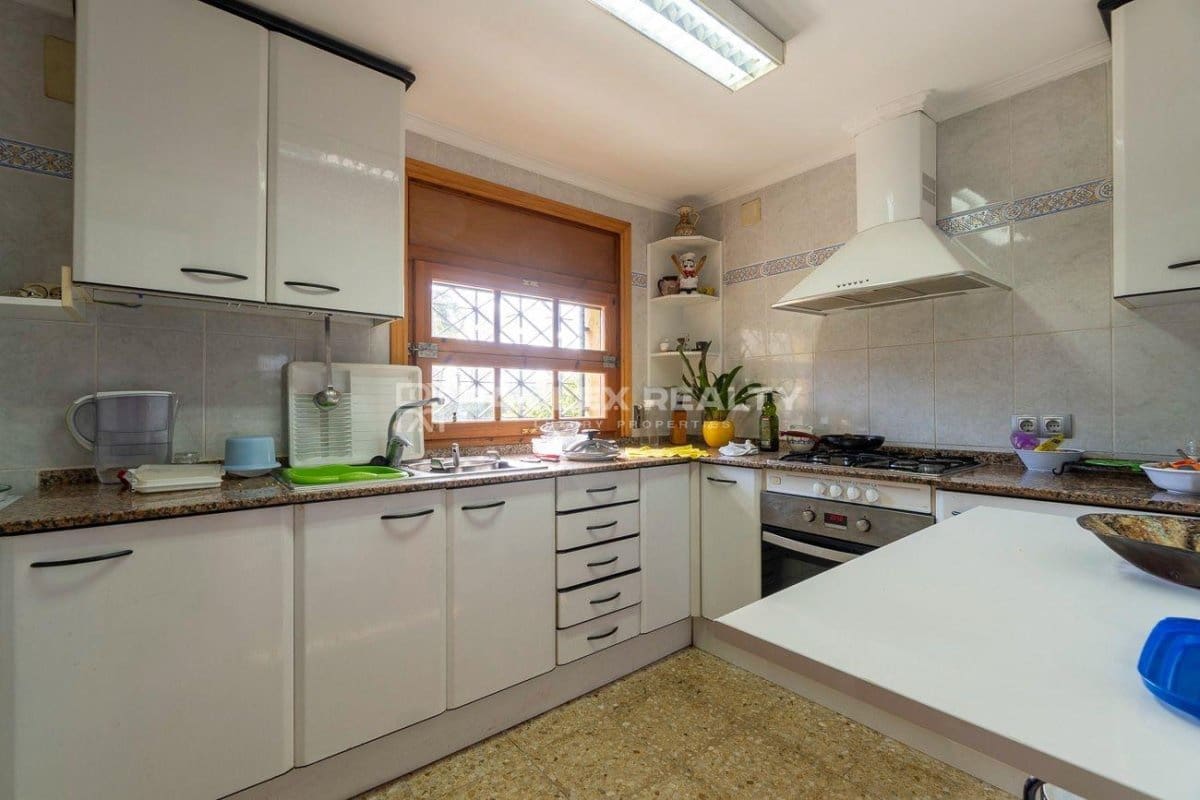 3 slaapkamer Villa te koop in Lloret de Mar met zwembad garage - € 590.000 (Ref: 8153078)