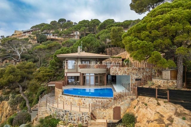 7 soveværelse Villa til salg i Sant Feliu de Guíxols med swimmingpool - € 8.300.000 (Ref: 8166975)