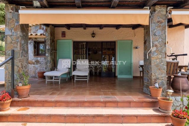 3 bedroom Villa for sale in Platja d'Aro, Castell-Platja d'Aro - € 750,000 (Ref: 8194262)