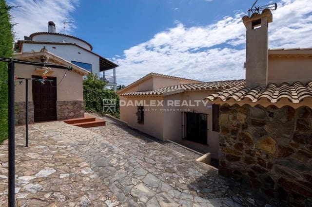 3 bedroom Villa for sale in Platja d'Aro, Castell-Platja d'Aro - € 750,000 (Ref: 8194262)