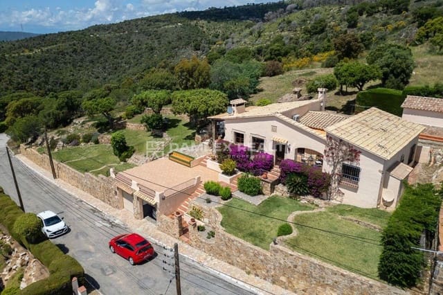 3 bedroom Villa for sale in Platja d'Aro, Castell-Platja d'Aro - € 750,000 (Ref: 8194262)