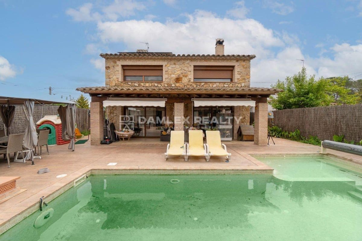 4 soverom Villa til salgs i Santa Cristina d'Aro med svømmebasseng - € 850 000 (Ref: 8227229)