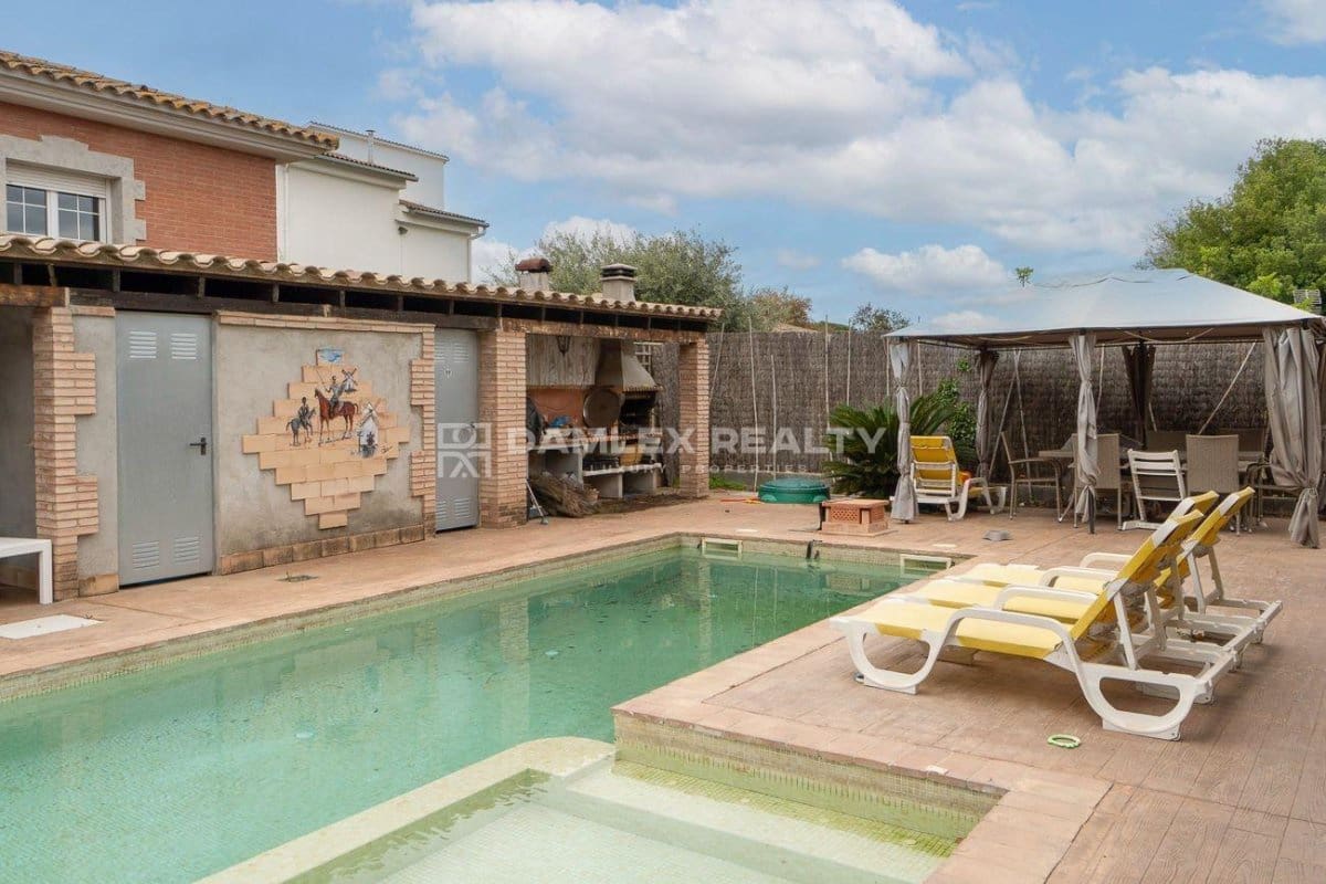 4 soverom Villa til salgs i Santa Cristina d'Aro med svømmebasseng - € 850 000 (Ref: 8227229)
