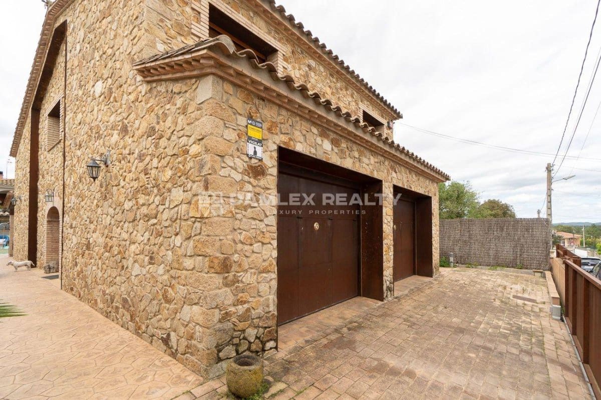 4 soverom Villa til salgs i Santa Cristina d'Aro med svømmebasseng - € 850 000 (Ref: 8227229)