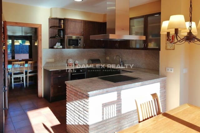 5 chambre Villa/Maison à vendre à Calella de Palafrugell, Palafrugell avec piscine - 1 100 000 € (Ref: 8250675)