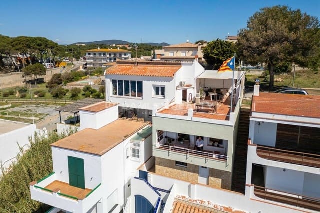 4 bedroom Villa for sale in Palamós - € 2,000,000 (Ref: 8286307)