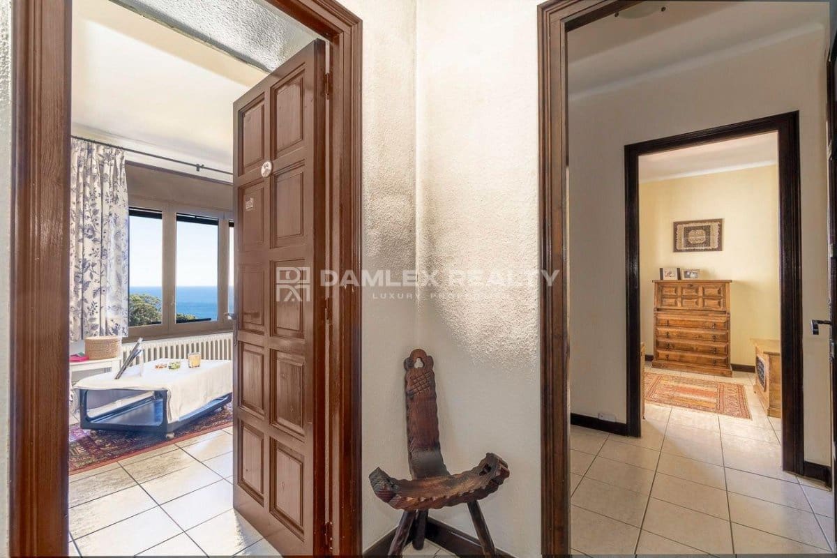 5 slaapkamer Villa te koop in Begur met zwembad garage - € 899.000 (Ref: 8290493)