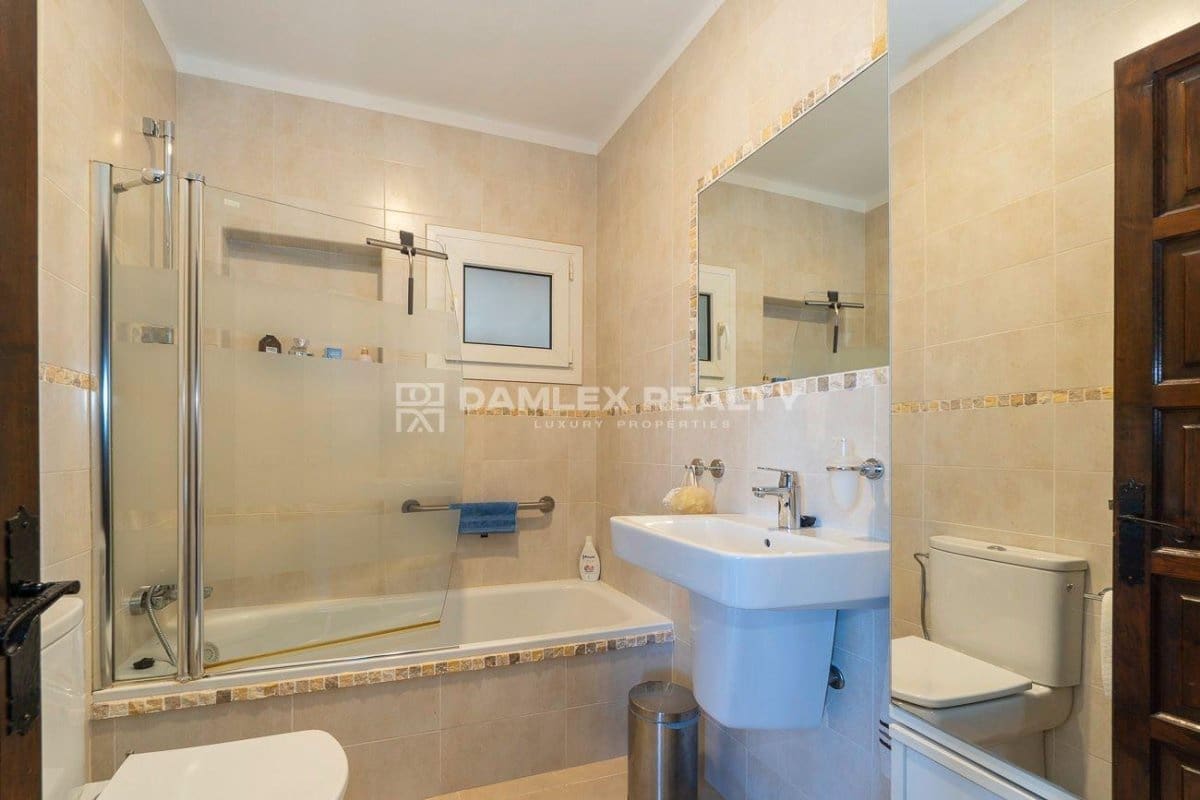 5 slaapkamer Villa te koop in Begur met zwembad garage - € 899.000 (Ref: 8290493)