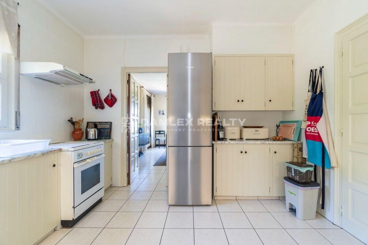 5 slaapkamer Villa te koop in Begur met zwembad garage - € 899.000 (Ref: 8290493)