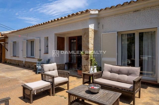 4 makuuhuone Huvila myytävänä paikassa Begur mukana 
autotalli - 750 000 € (Ref: 8298135)