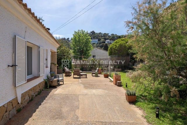 4 makuuhuone Huvila myytävänä paikassa Begur mukana 
autotalli - 750 000 € (Ref: 8298135)