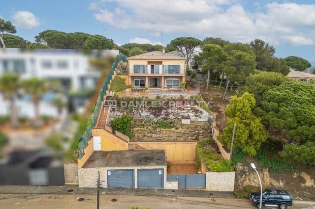 5 chambre Villa/Maison à vendre à Blanes avec piscine garage - 525 000 € (Ref: 8306056)