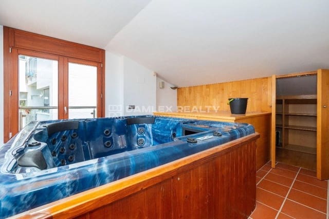 7 sovrum Villa till salu i Blanes med pool garage - 850 000 € (Ref: 8306057)