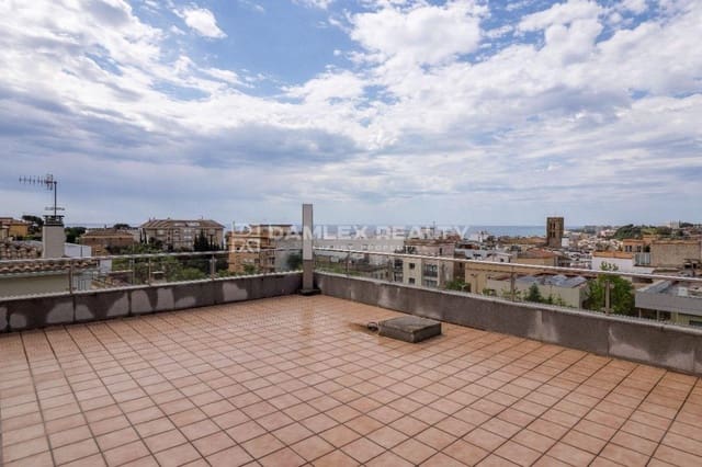 7 sovrum Villa till salu i Blanes med pool garage - 850 000 € (Ref: 8306057)