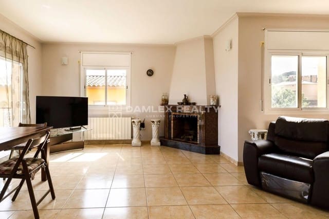 4 slaapkamer Villa te koop in Calonge i Sant Antoni met zwembad - € 490.000 (Ref: 8318943)