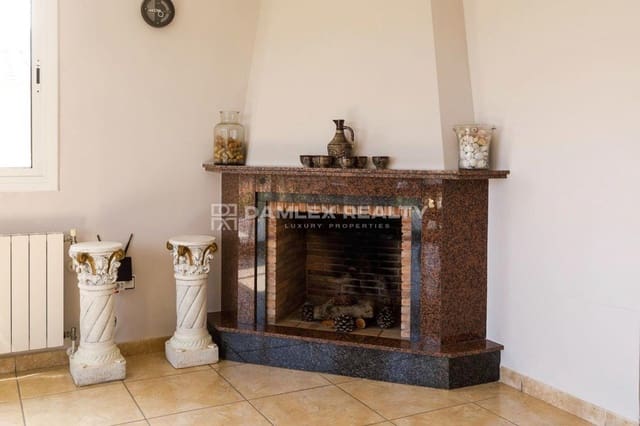 4 slaapkamer Villa te koop in Calonge i Sant Antoni met zwembad - € 490.000 (Ref: 8318943)