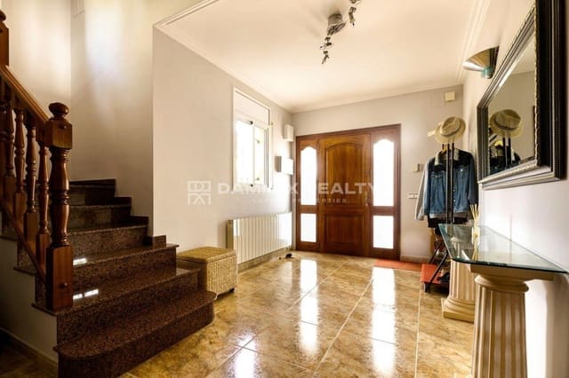 4 slaapkamer Villa te koop in Calonge i Sant Antoni met zwembad - € 490.000 (Ref: 8318943)