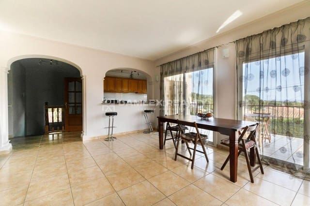 4 slaapkamer Villa te koop in Calonge i Sant Antoni met zwembad - € 490.000 (Ref: 8318943)