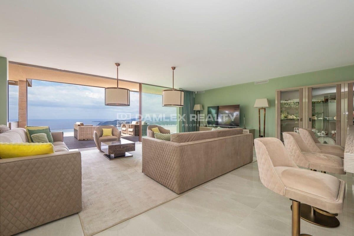 5 soveværelse Villa til salg i Lloret de Mar med swimmingpool garage - € 2.950.000 (Ref: 8338374)