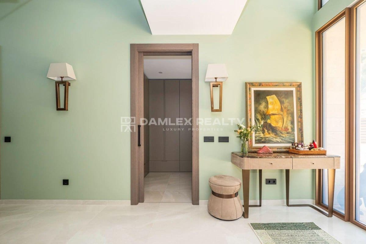 5 soveværelse Villa til salg i Lloret de Mar med swimmingpool garage - € 2.950.000 (Ref: 8338374)