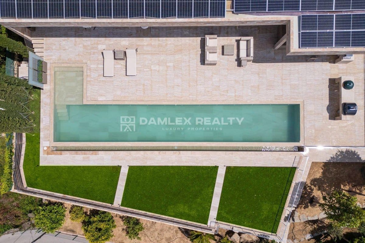 5 soveværelse Villa til salg i Lloret de Mar med swimmingpool garage - € 2.950.000 (Ref: 8338374)