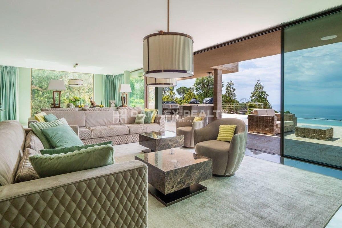 5 soveværelse Villa til salg i Lloret de Mar med swimmingpool garage - € 2.950.000 (Ref: 8338374)