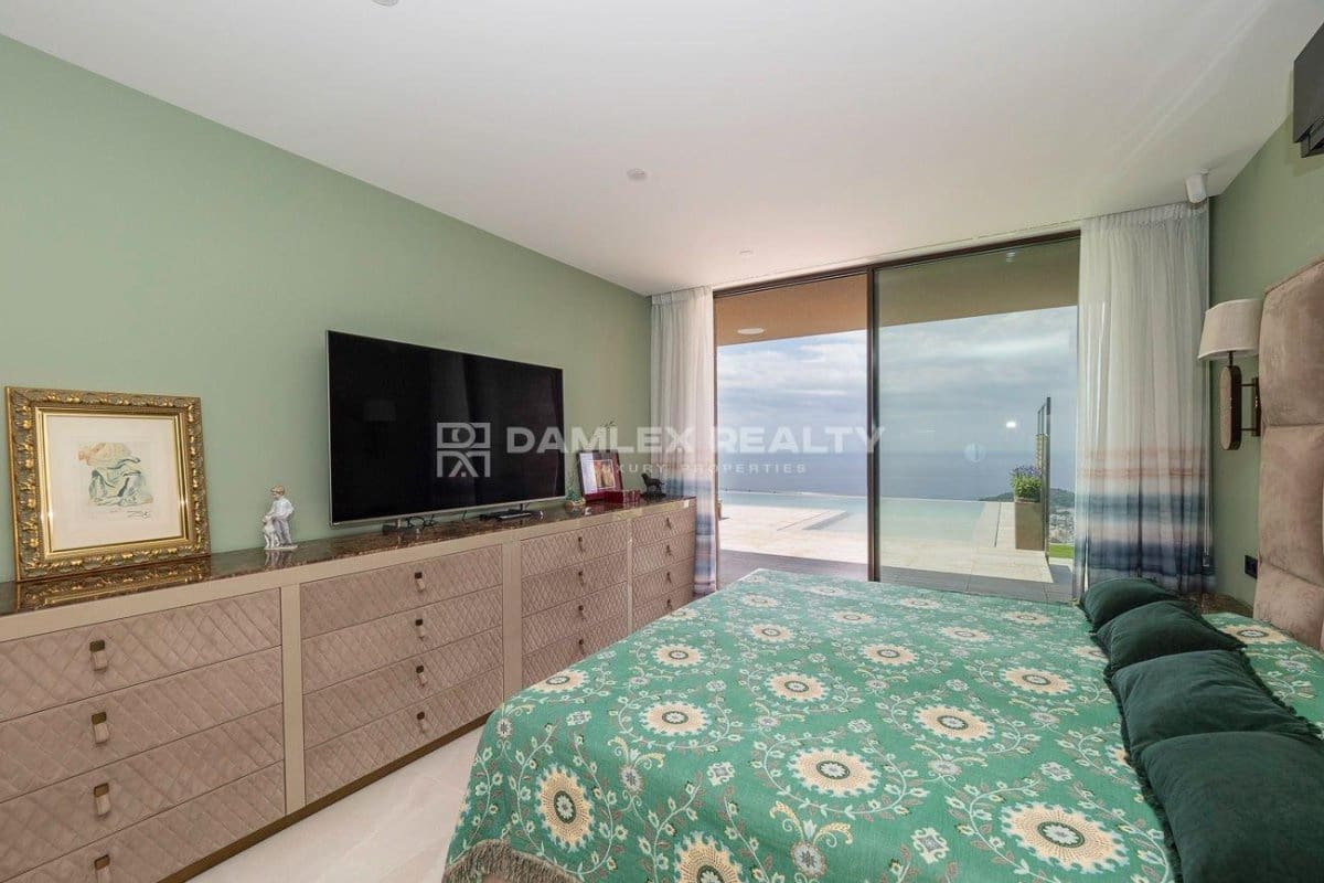 5 soveværelse Villa til salg i Lloret de Mar med swimmingpool garage - € 2.950.000 (Ref: 8338374)