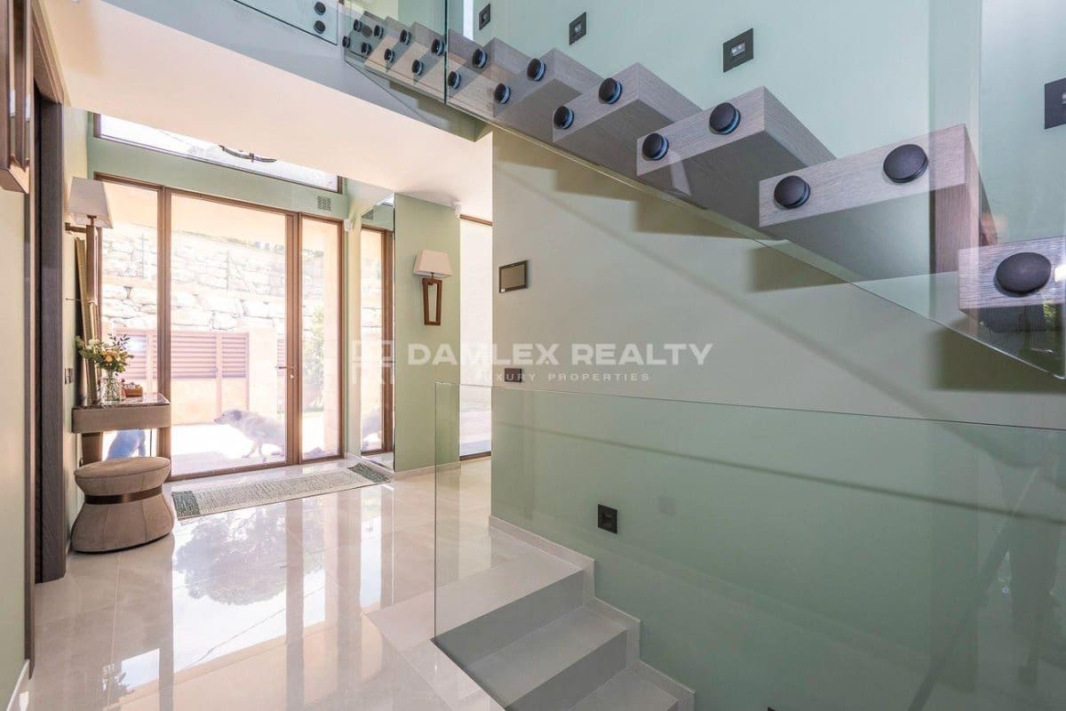 5 soveværelse Villa til salg i Lloret de Mar med swimmingpool garage - € 2.950.000 (Ref: 8338374)