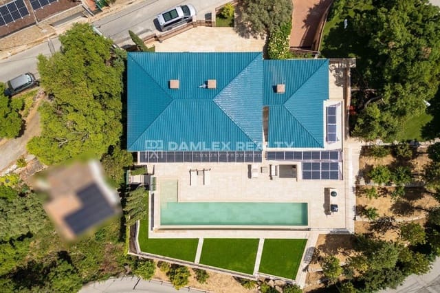 5 soveværelse Villa til salg i Lloret de Mar med swimmingpool garage - € 2.950.000 (Ref: 8338374)
