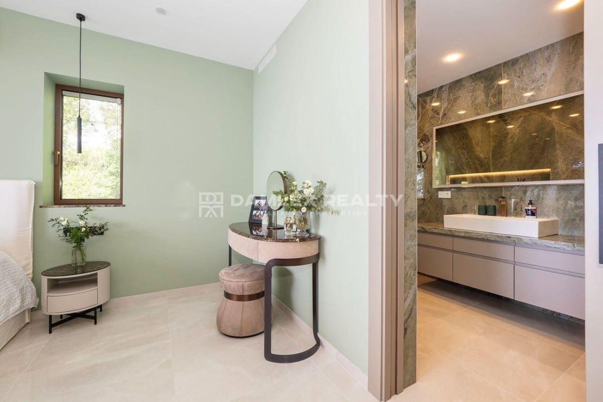 5 soveværelse Villa til salg i Lloret de Mar med swimmingpool garage - € 2.950.000 (Ref: 8338374)