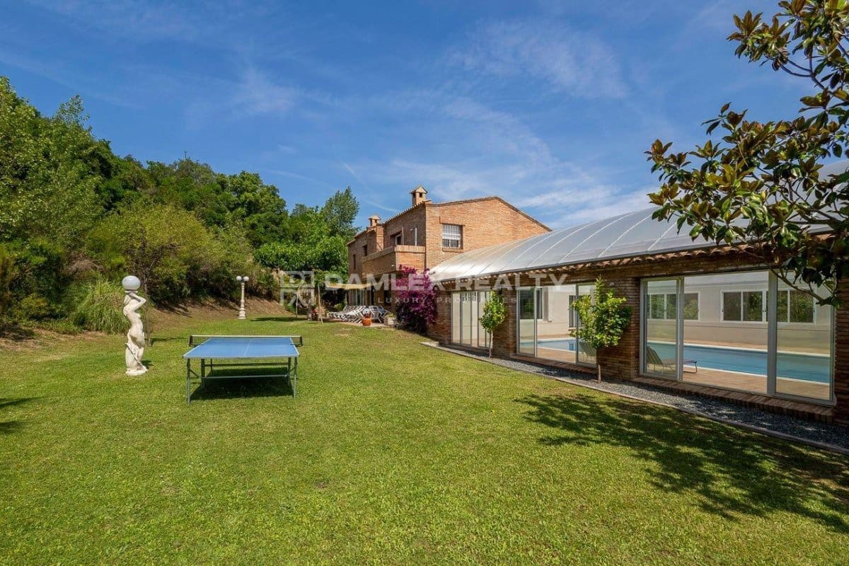 4 soveværelse Villa til salg i Santa Cristina d'Aro med swimmingpool - € 799.000 (Ref: 8344137)