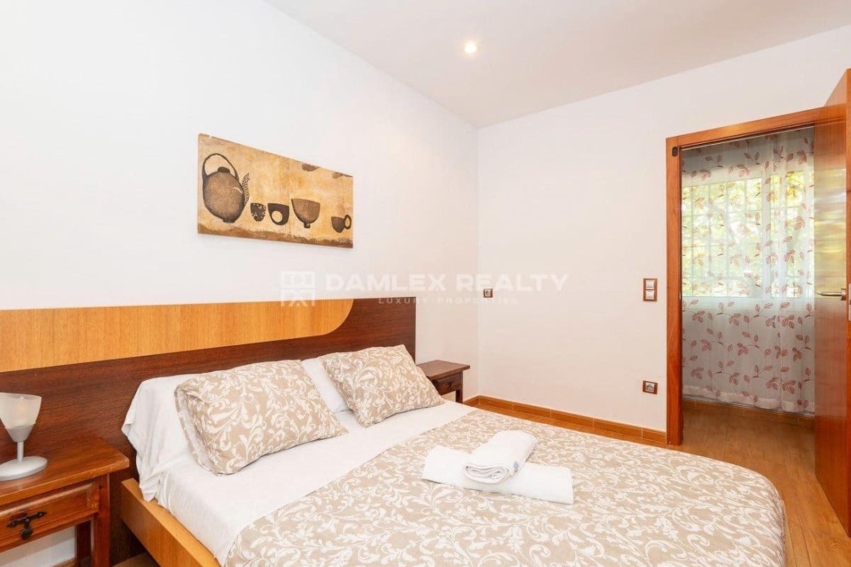 4 soveværelse Villa til salg i Santa Cristina d'Aro med swimmingpool - € 799.000 (Ref: 8344137)