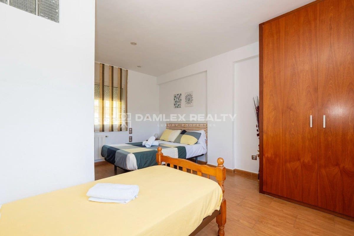 4 soveværelse Villa til salg i Santa Cristina d'Aro med swimmingpool - € 799.000 (Ref: 8344137)