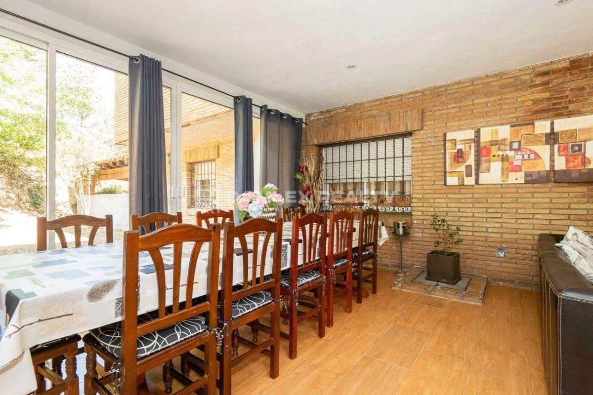 4 soveværelse Villa til salg i Santa Cristina d'Aro med swimmingpool - € 799.000 (Ref: 8344137)