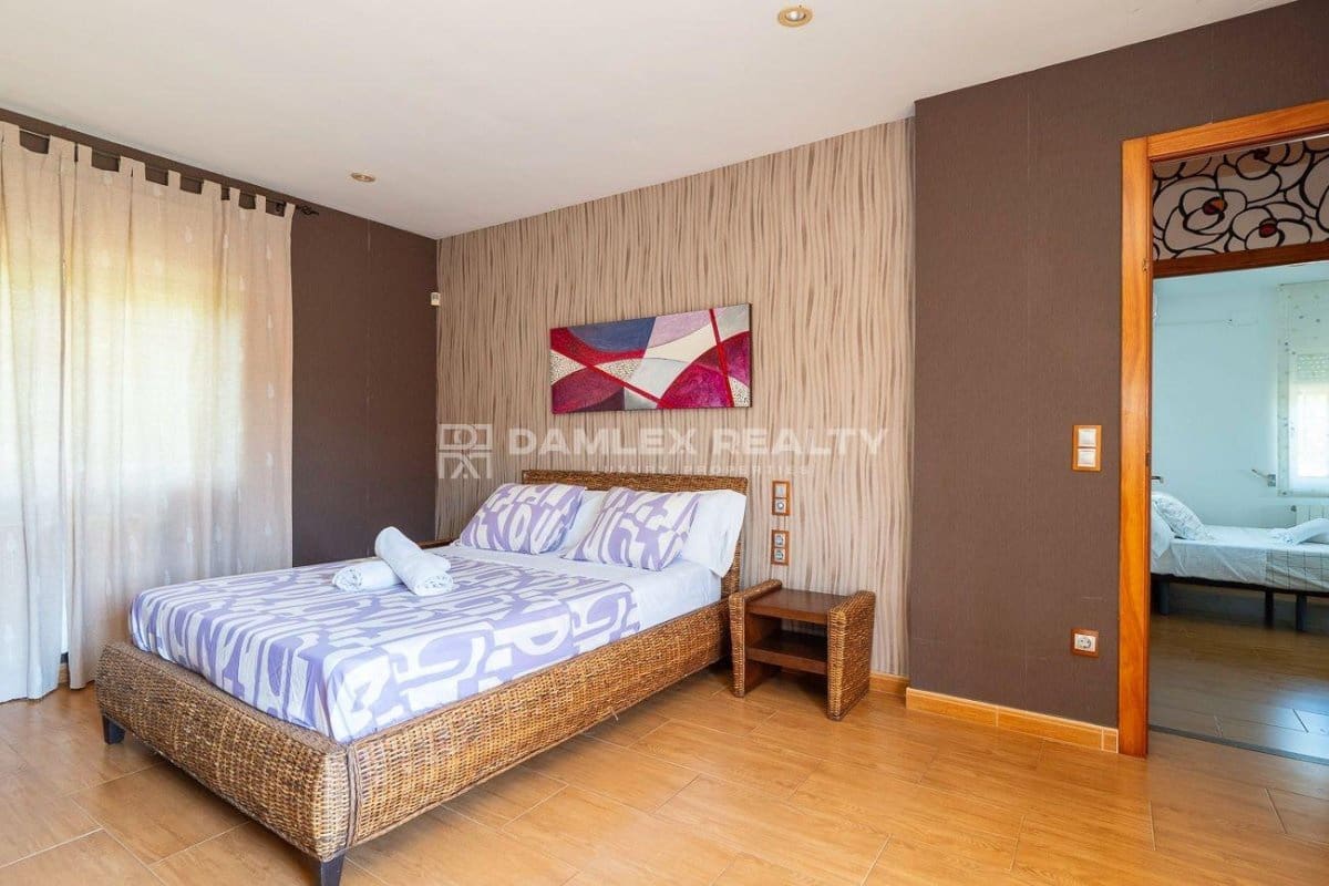 4 soveværelse Villa til salg i Santa Cristina d'Aro med swimmingpool - € 799.000 (Ref: 8344137)