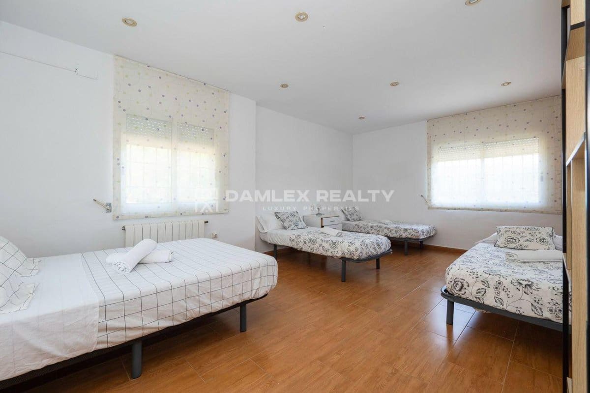 4 soveværelse Villa til salg i Santa Cristina d'Aro med swimmingpool - € 799.000 (Ref: 8344137)