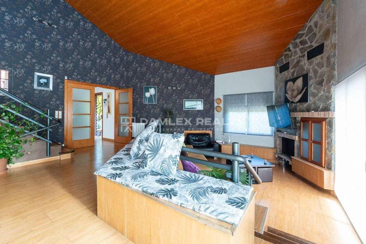 4 soveværelse Villa til salg i Santa Cristina d'Aro med swimmingpool - € 799.000 (Ref: 8344137)