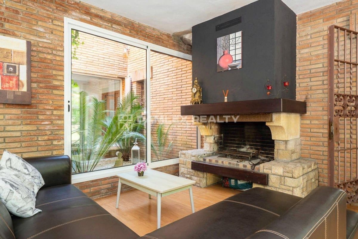 4 soveværelse Villa til salg i Santa Cristina d'Aro med swimmingpool - € 799.000 (Ref: 8344137)