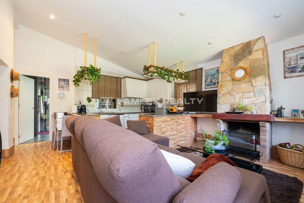 4 soveværelse Villa til salg i Santa Cristina d'Aro med swimmingpool - € 799.000 (Ref: 8344137)