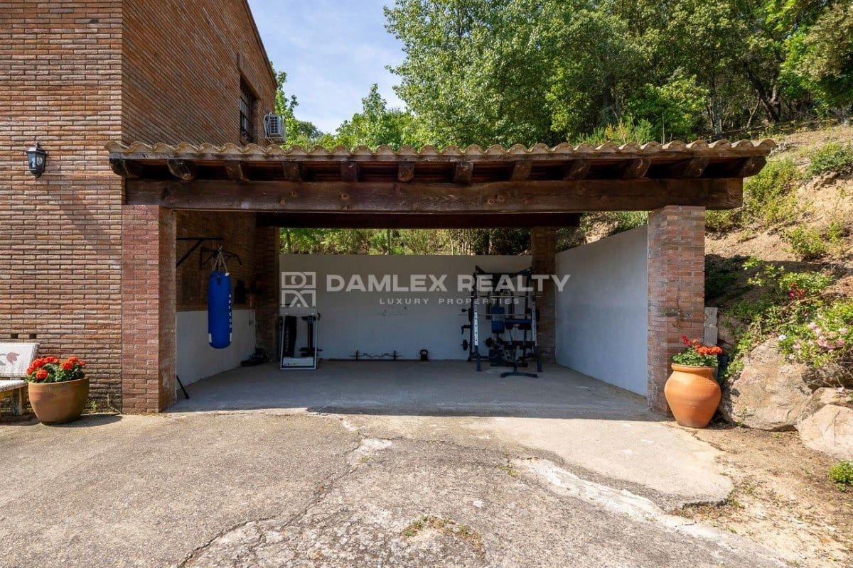 4 soveværelse Villa til salg i Santa Cristina d'Aro med swimmingpool - € 799.000 (Ref: 8344137)