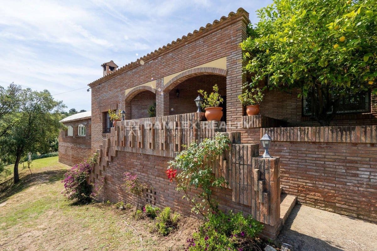 4 soveværelse Villa til salg i Santa Cristina d'Aro med swimmingpool - € 799.000 (Ref: 8344137)